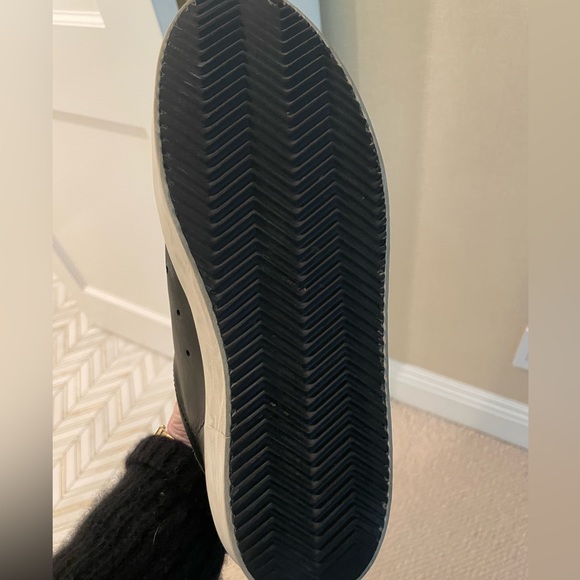 Barely worn black with gold hi star golden goose! Size 39. - Picture 4 of 4